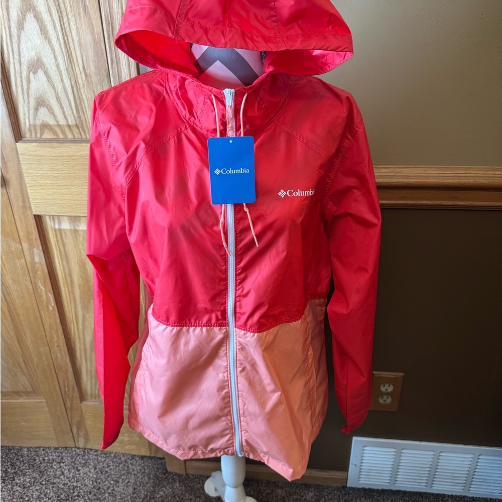 Columbia Women's Red Center Ridge Windbreaker
